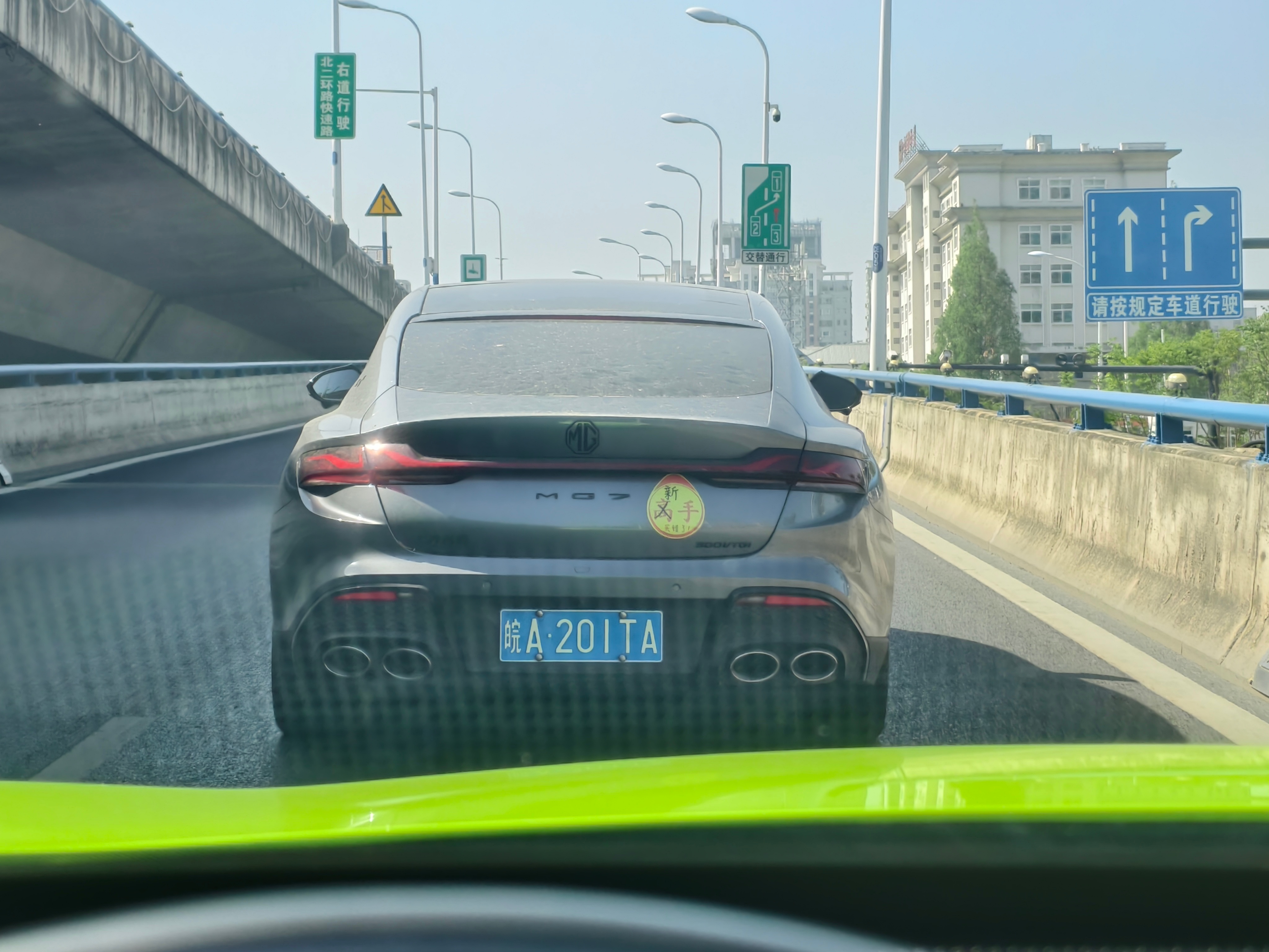 第一眼：高手第二眼：凶手第三眼：新手（买错了）[二哈][二哈][二哈]  ​​​