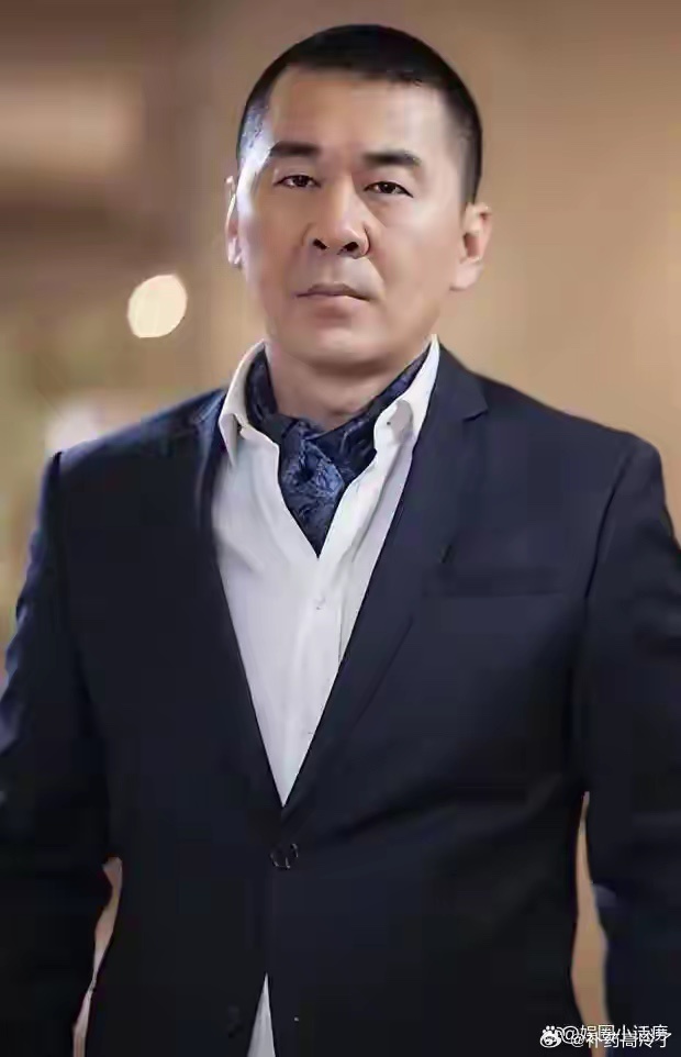 吴越陈建斌分手20年后同场活动意外碰面，现场气氛微妙，网友直呼太尴尬 