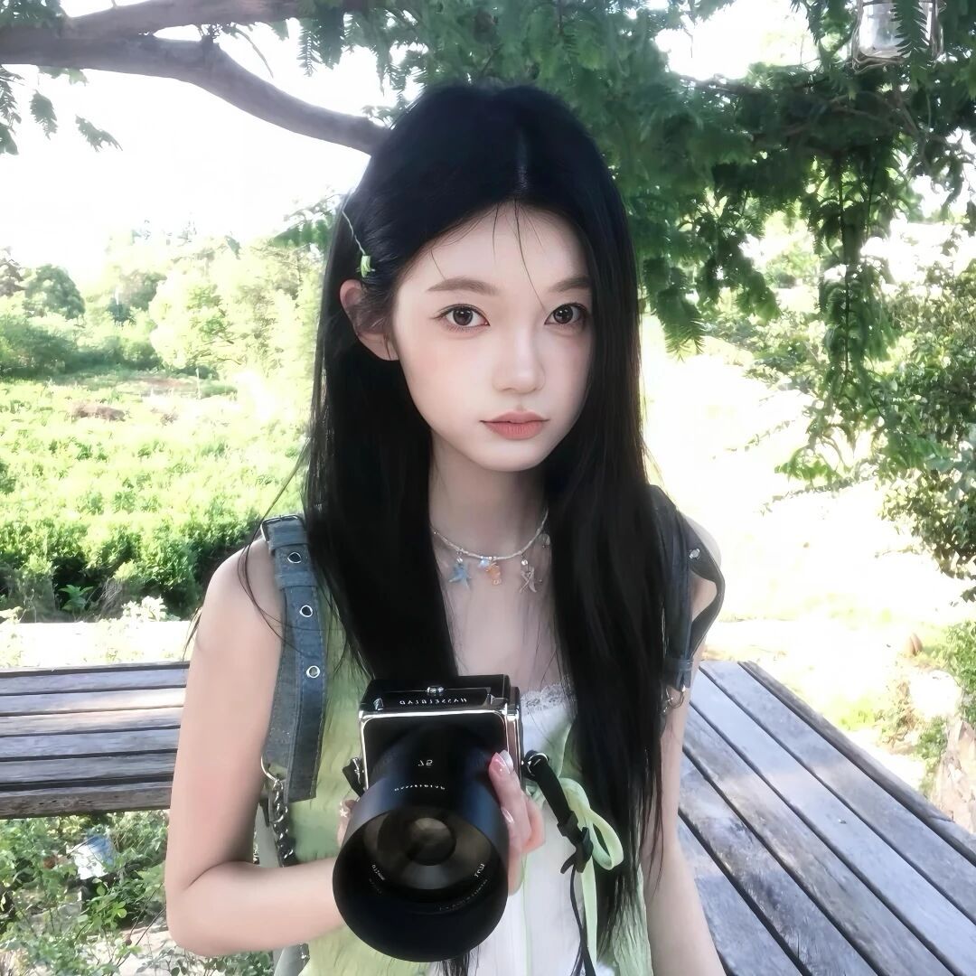 𝑾𝒆𝑪𝒉𝒂𝒕｜阳光感女头 