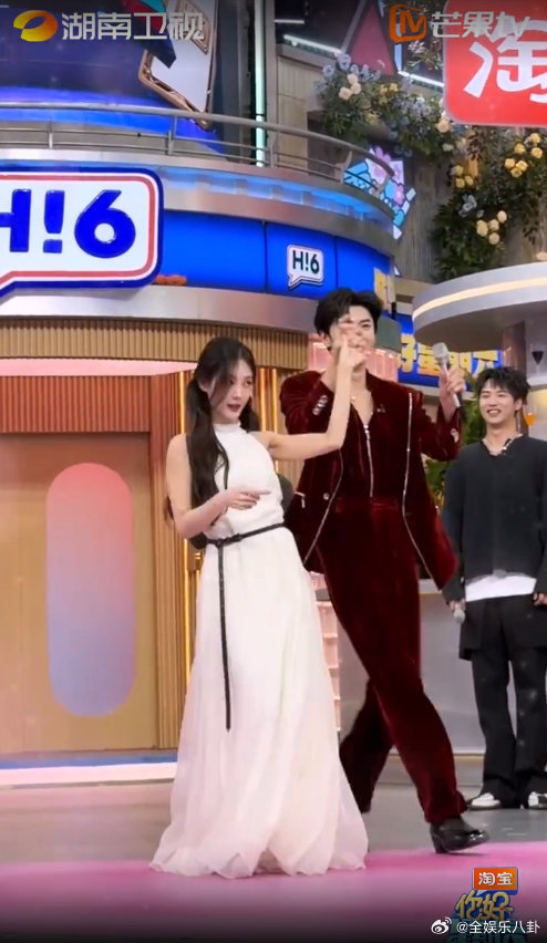 陈哲远一个人跳出两个人的气场你好星期六陈哲远在你好星期六也太绝了！一个人跳出两个