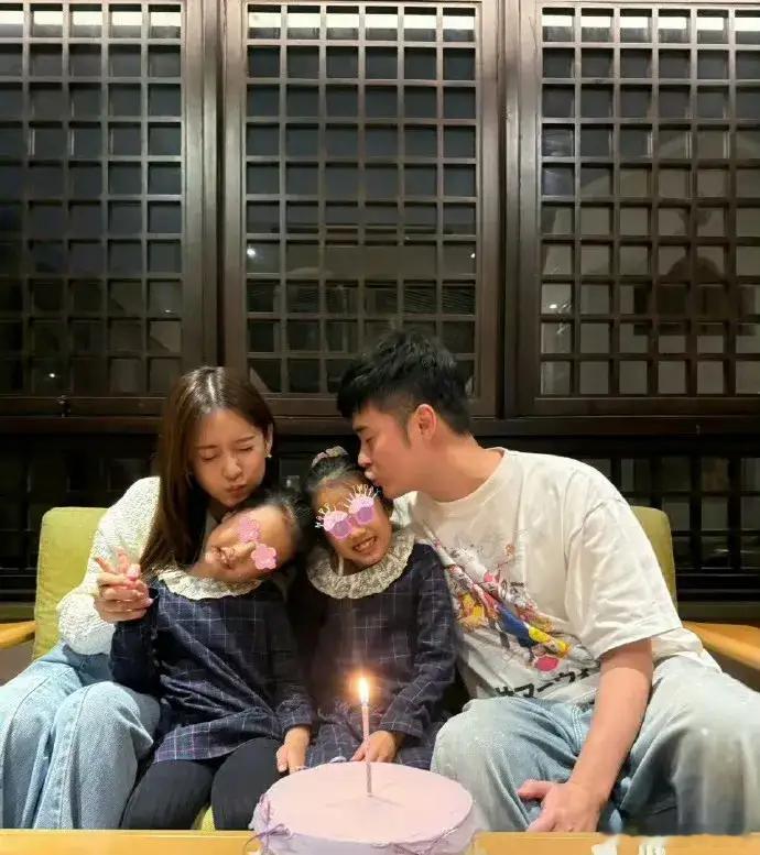 陈赫回应把张子萱打码他说是为了照顾对方的形象，保证出现在画面当中的对方都是美的。