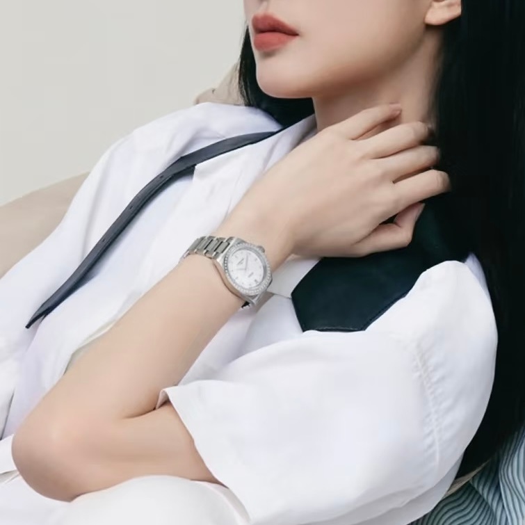 给我郝念妈咪多带点腕表