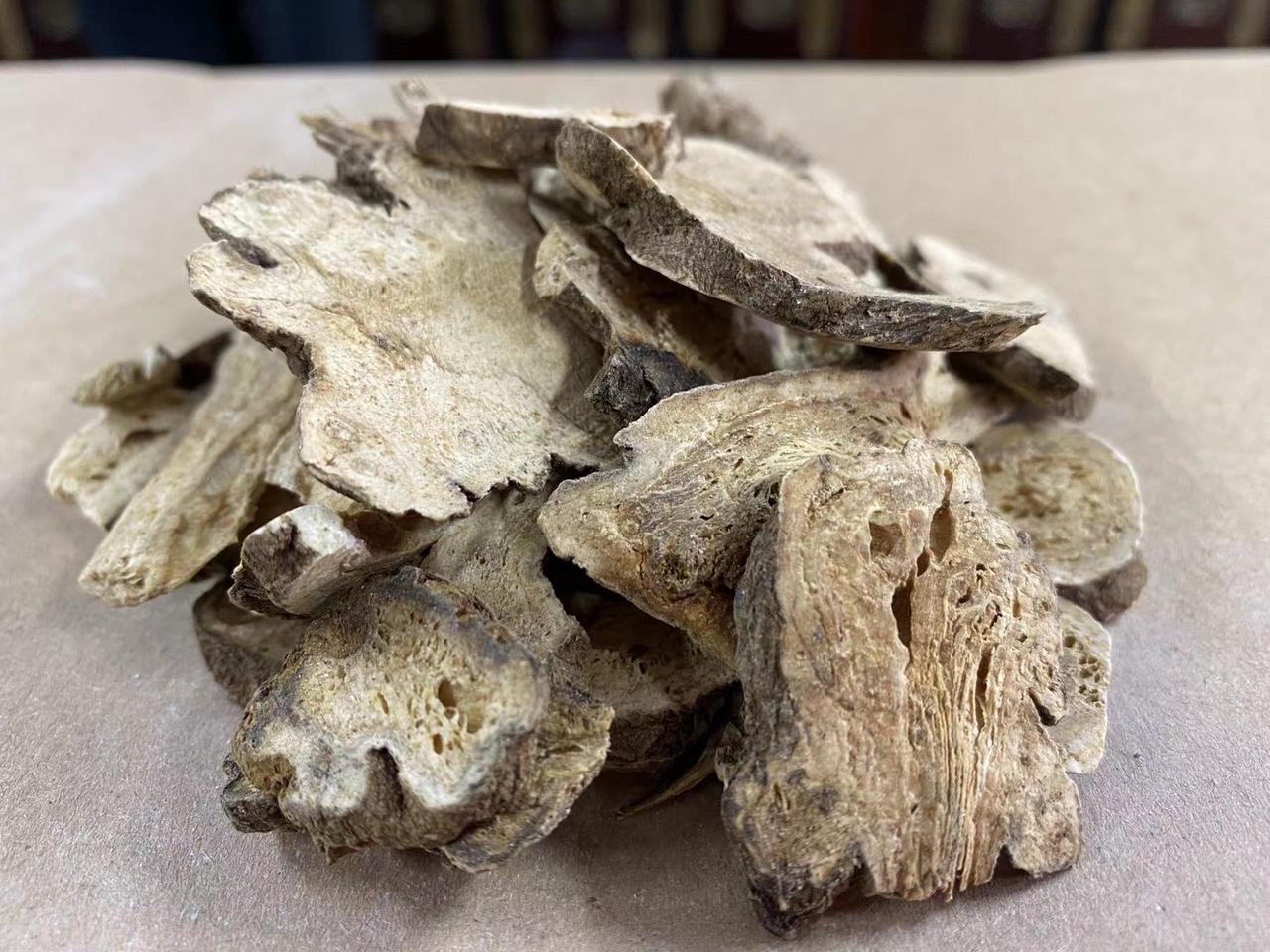 世上哪有什么湿疹，说到底不过是脾虚了，垃圾流到了皮肤上！一副方子就足以治好！
 