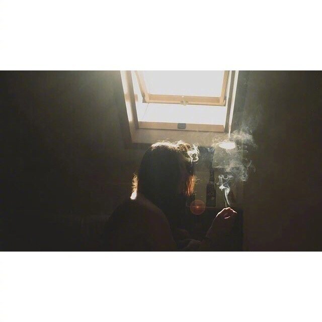 合群是为了自保，孤独是真正的自由。——《海上钢琴师》