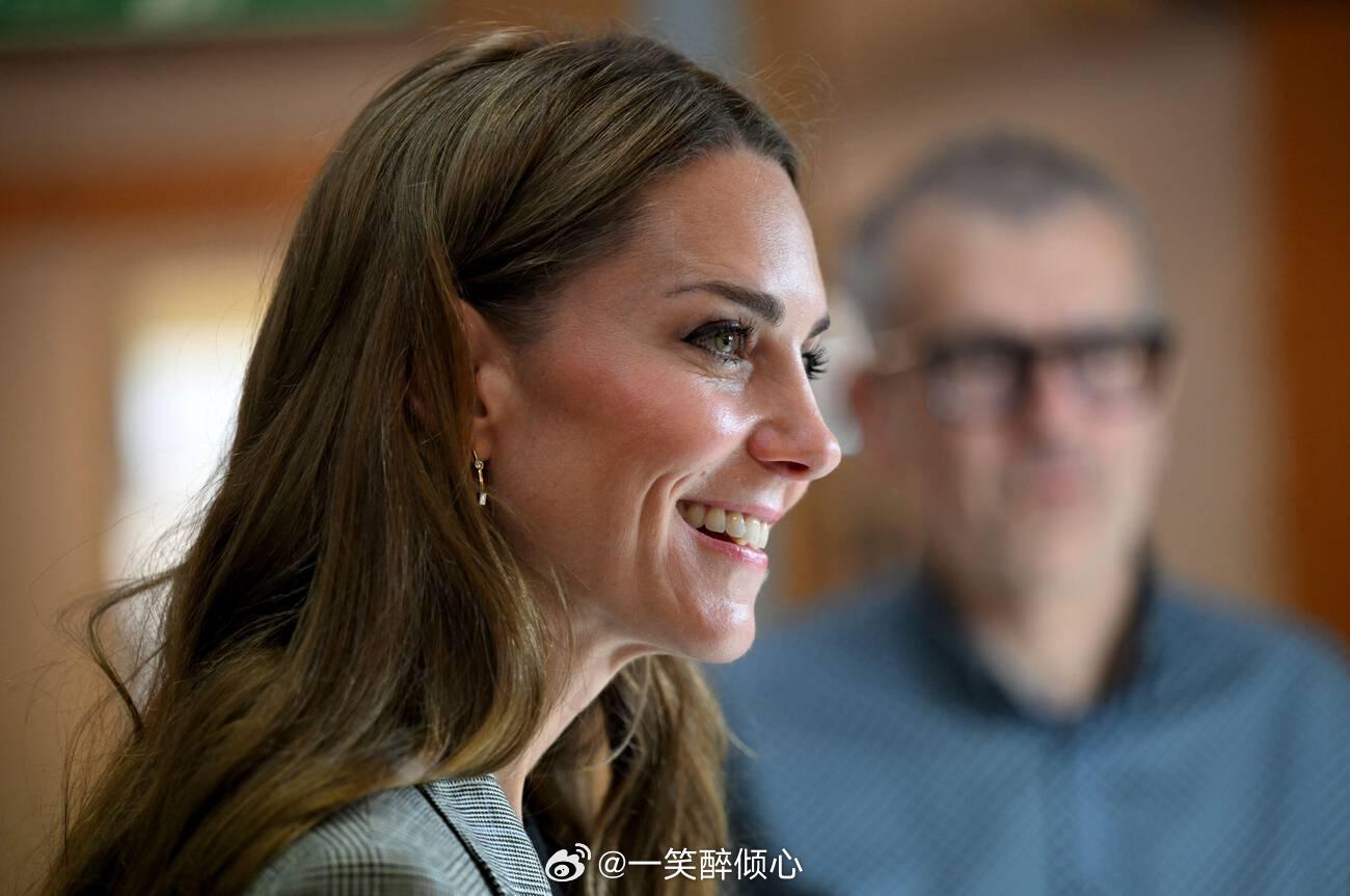 凯特王妃[超话]  2025年9月11日，凯瑟琳王储妃在肯特郡访问一家从事于手工