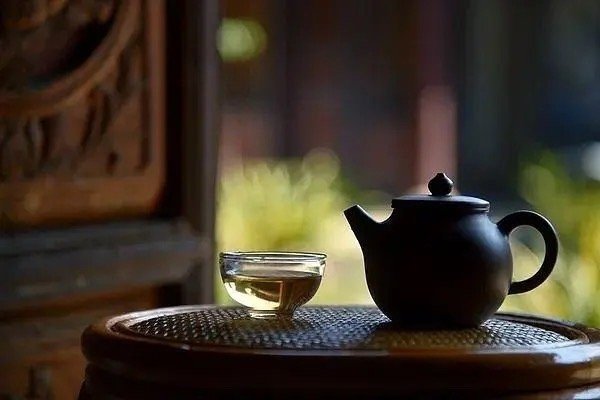 平静下来的喜欢，就可以成为很长久的喜欢。 ​​​——《半山文集》 ​ ​​​