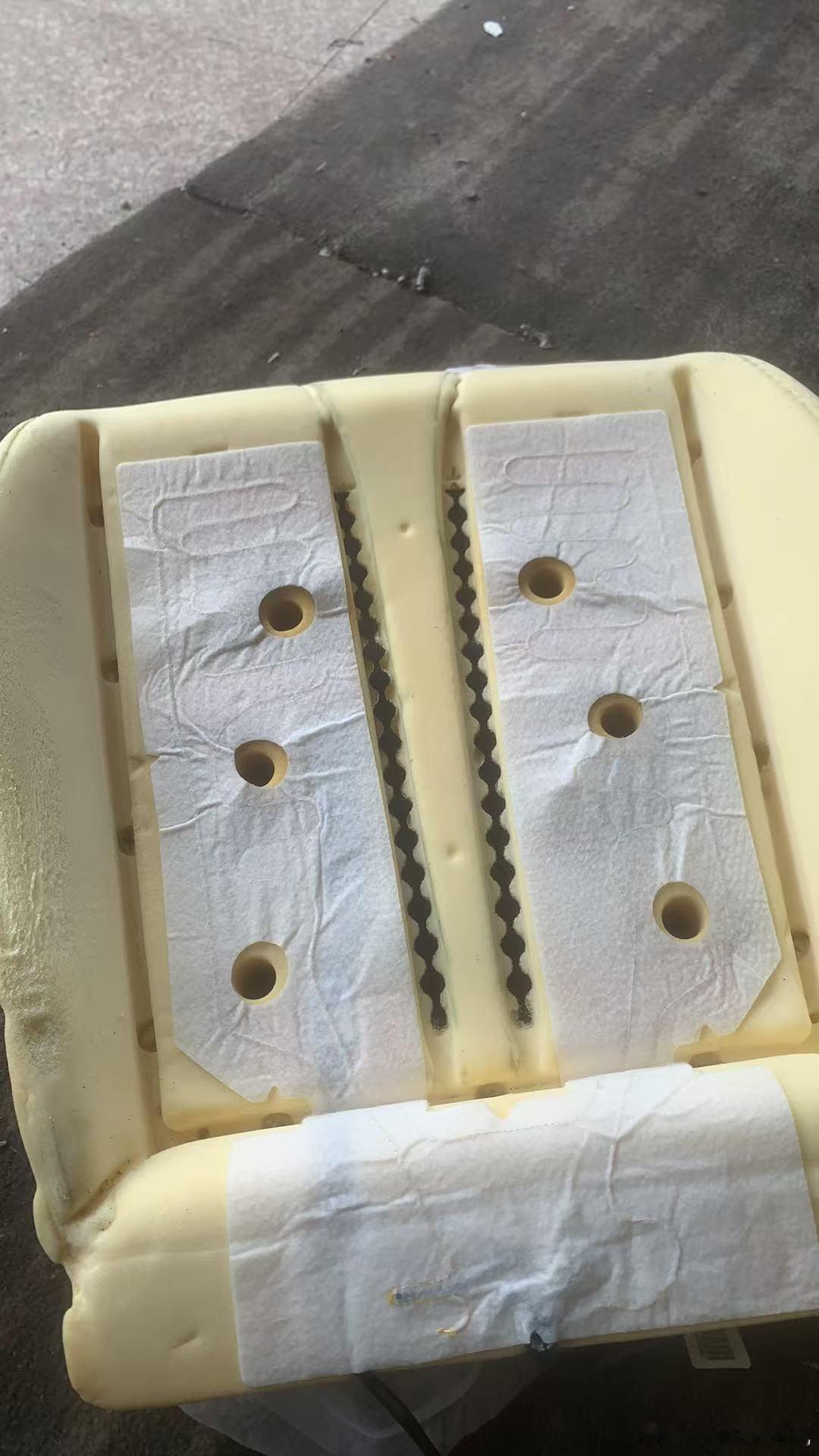 买了3码海绵垫，准备改下p7座椅，原车座椅太硬了，给他改软点。 