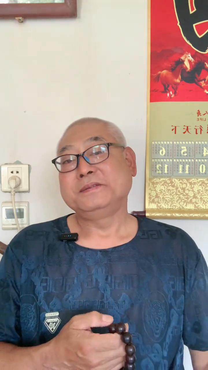 徐子尧不上花车内幕，骂要大牌有人说真话了。
全网骂了徐子尧3天，耍大牌、摆谱儿，