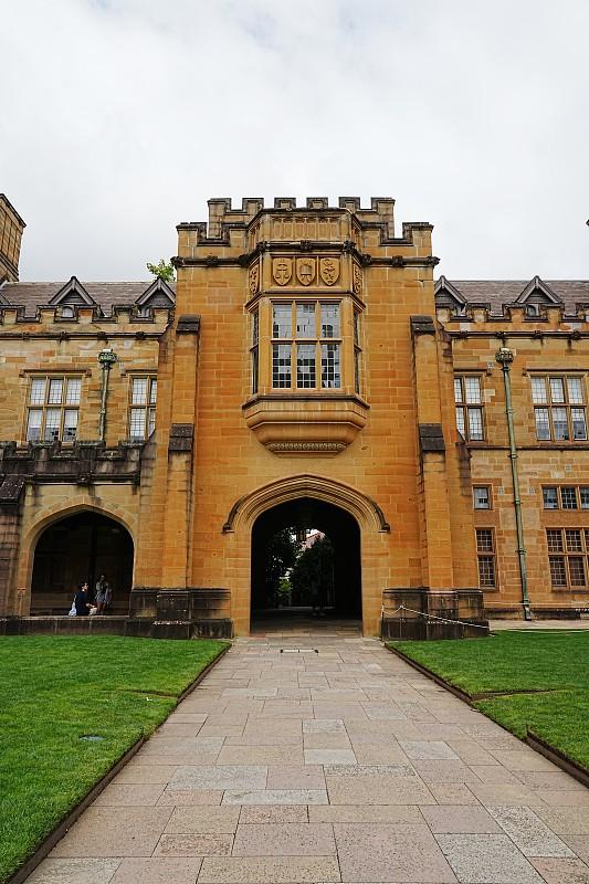 世界二十所顶流大学
（十八）悉尼大学
       谈及全球顶尖高校中的悉尼大学