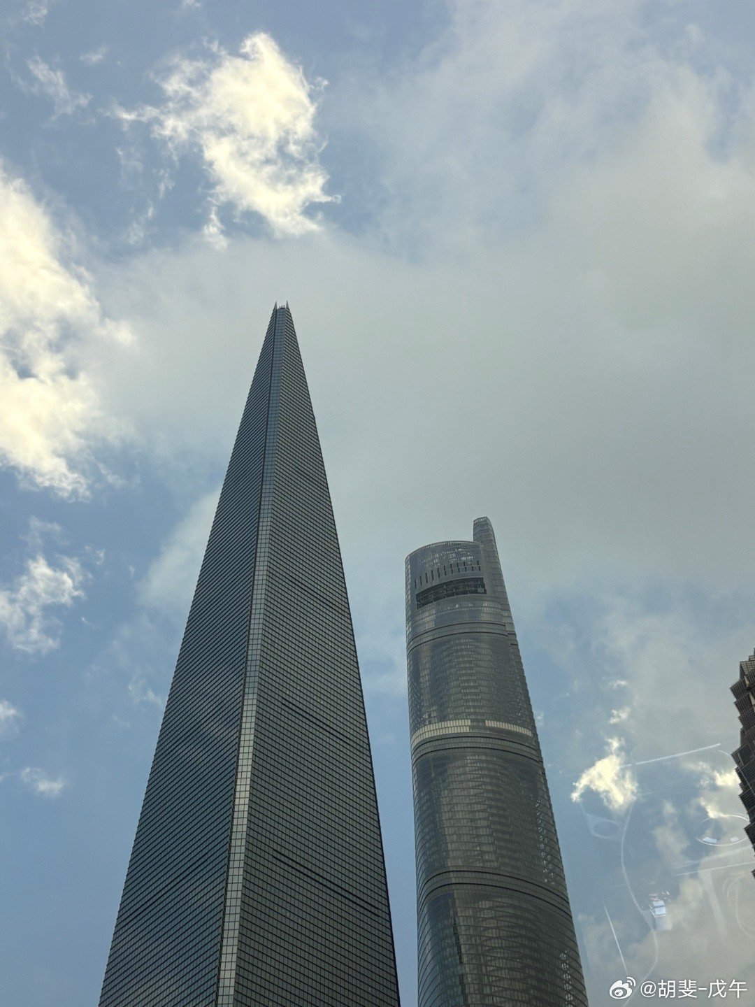 股市走势非常健康，非常正常，非常稳健 ​​​