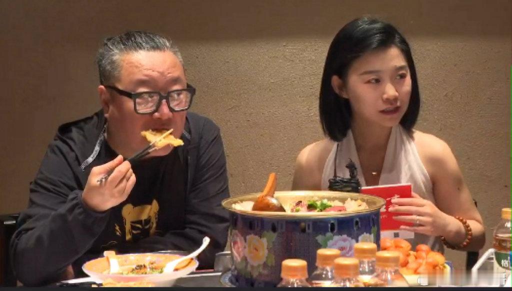 今天直播之外的话东北菜为何没有在八大菜系之列？东北菜历史上形成在金朝，一个朝代政
