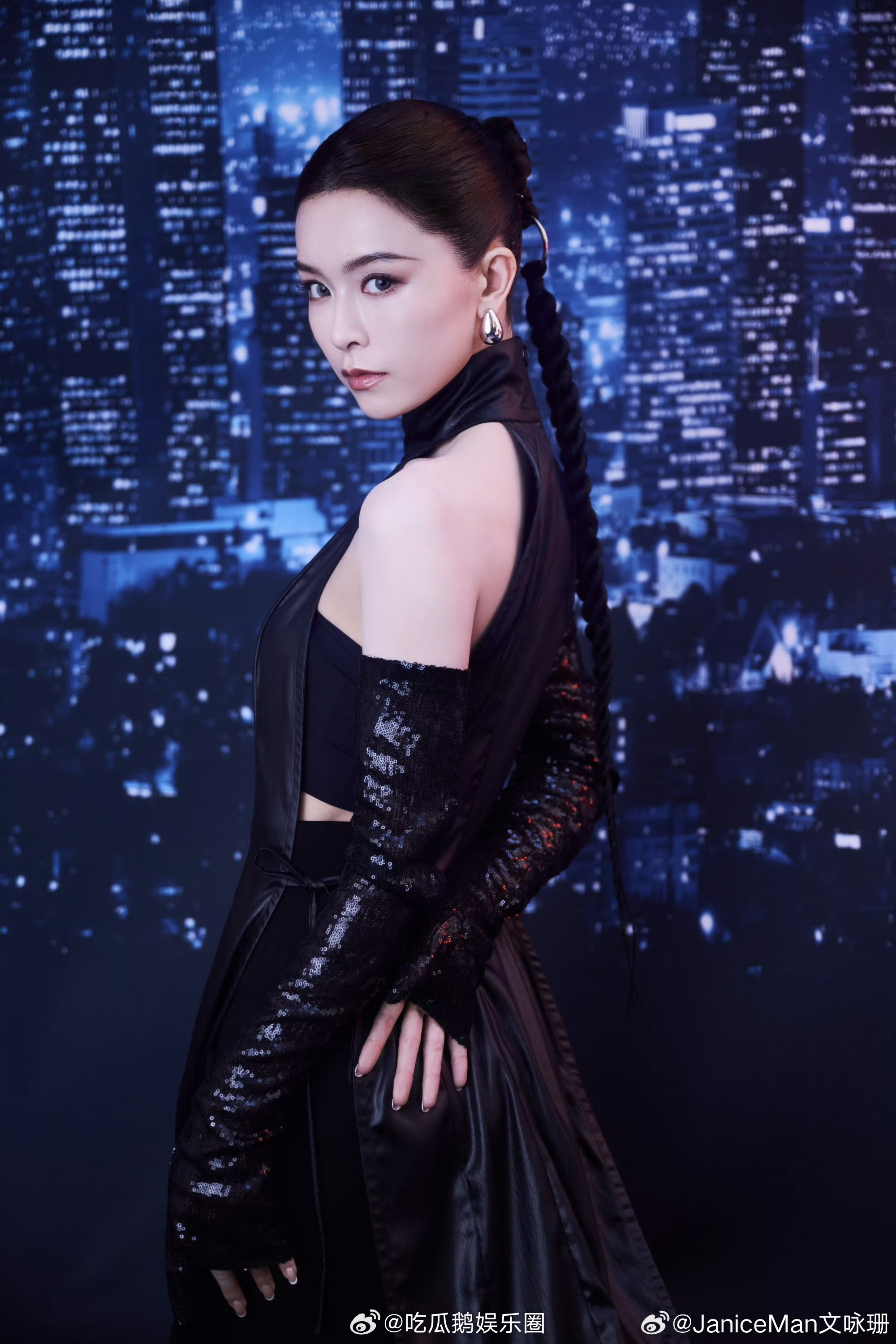 文咏珊假辫子 假辫子一加持，文咏珊出席活动的造型利落又吸睛，又美又飒太圈粉！ 