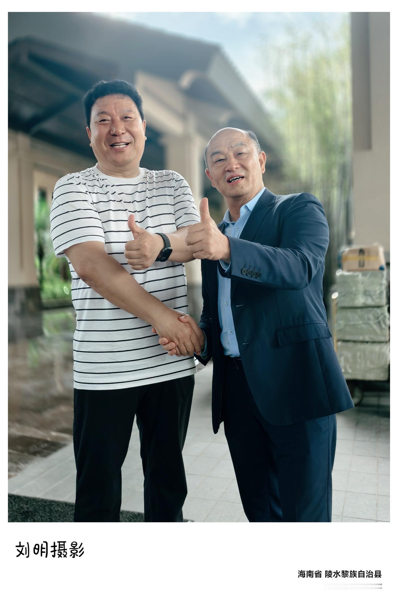下午收到一件快递，不用看寄件人，我便知晓，是驻马店的东哥寄来的。开箱翻看，油润的