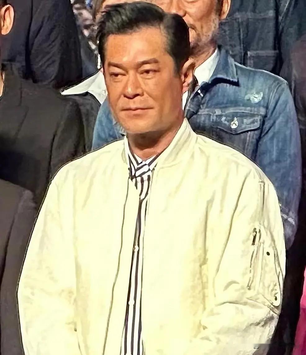 老娘年轻时得不到的男人，现在根本看不上了！
颜值老男人 晚年男人 六十五岁的男人
