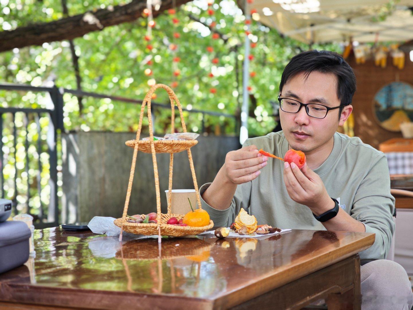 我爱柿子吃了螃蟹，也得再来两个柿子 