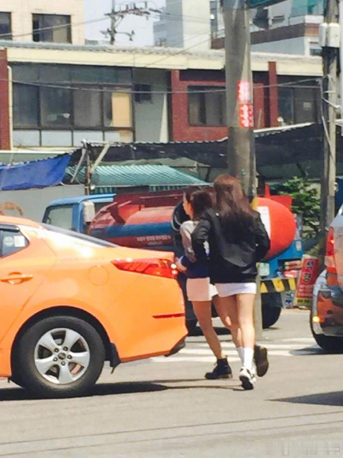 练习生时期的jisoo和jennie 考古到一波古早路透！练习生时期的金智秀和金