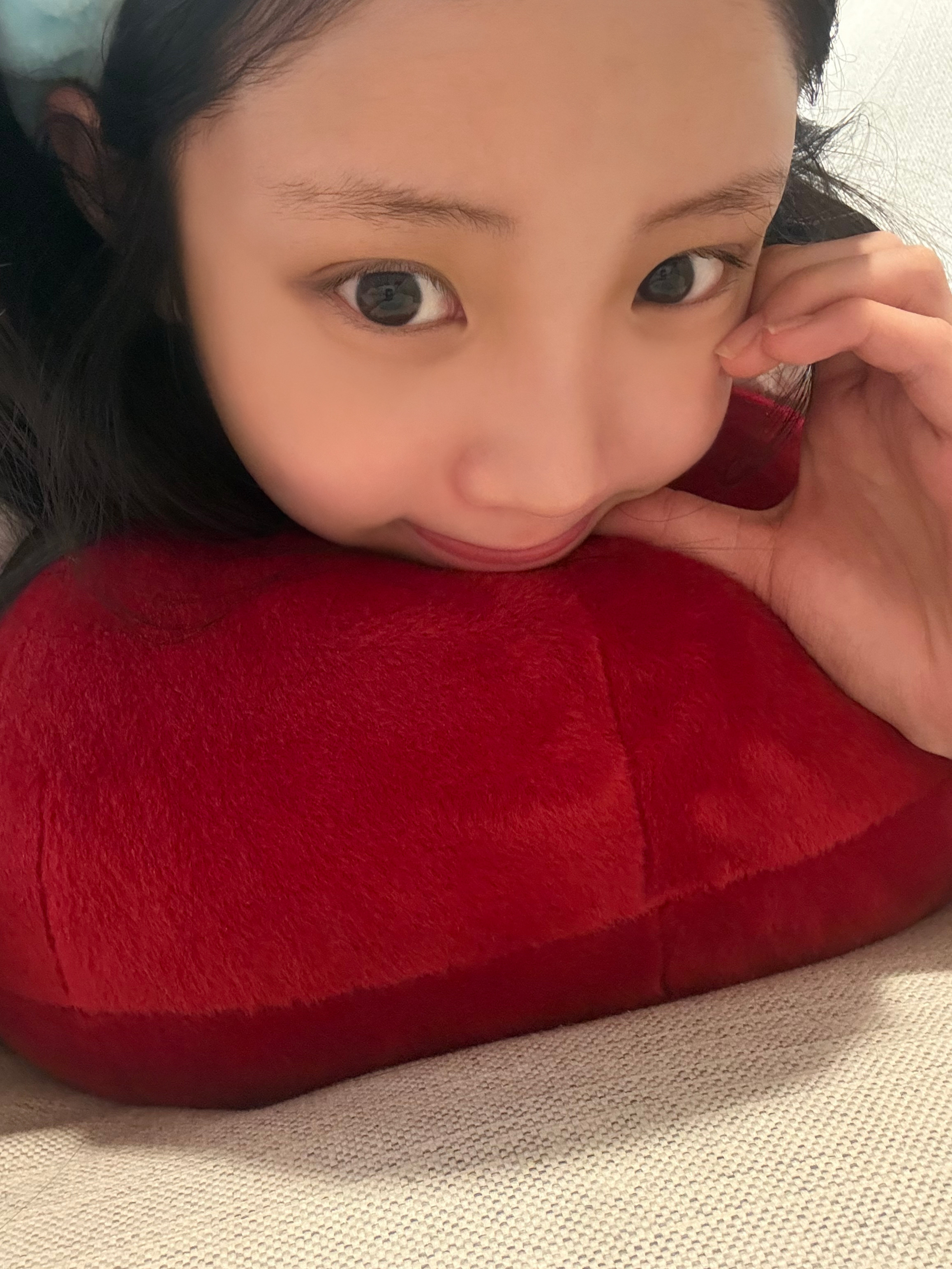 260626 Wonhee更新wvsGLLIT~ 非常非常感谢大家祝贺我的生日!