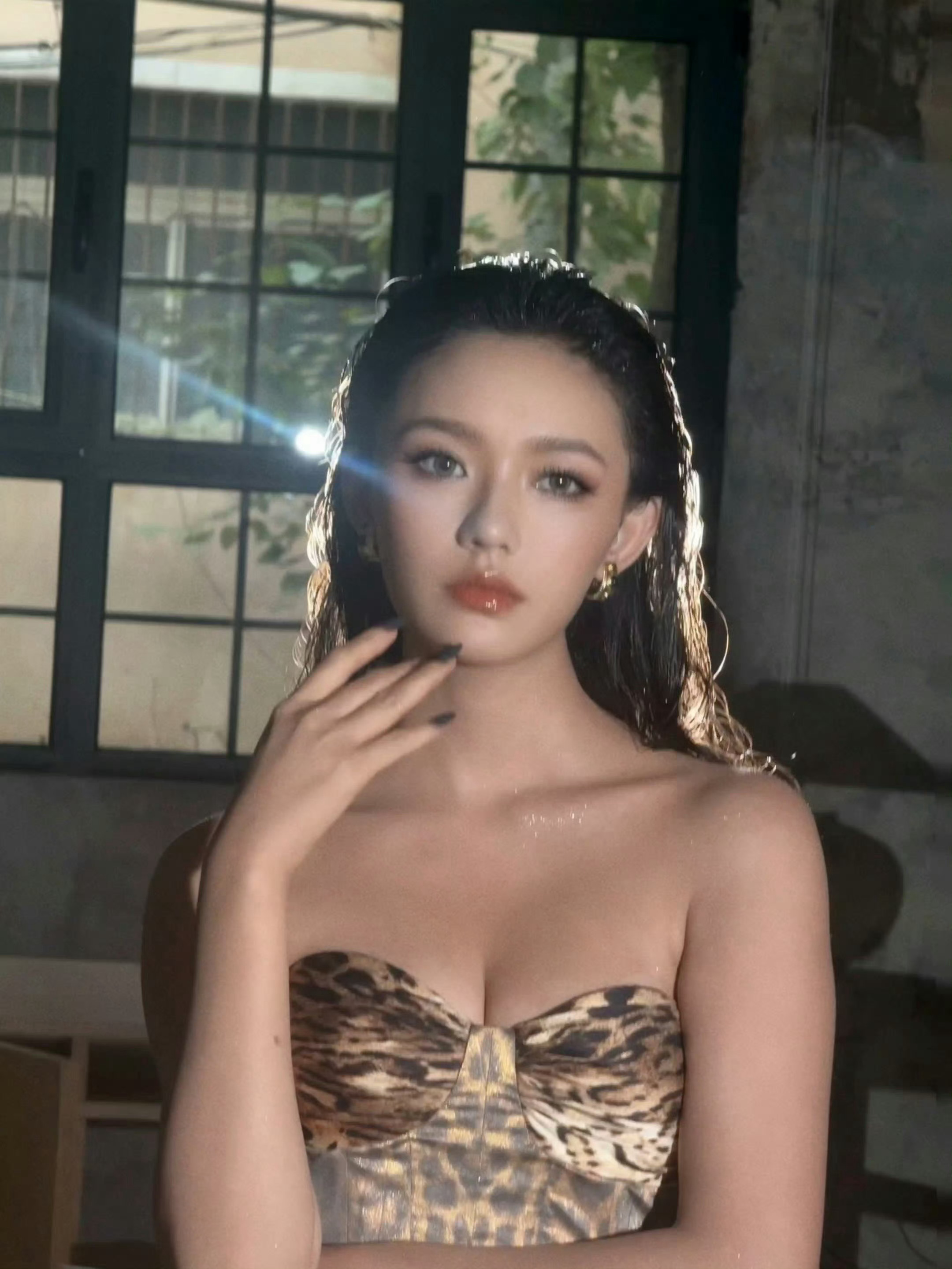 林允这个妆造才是露思想要的感觉吧 ​​​