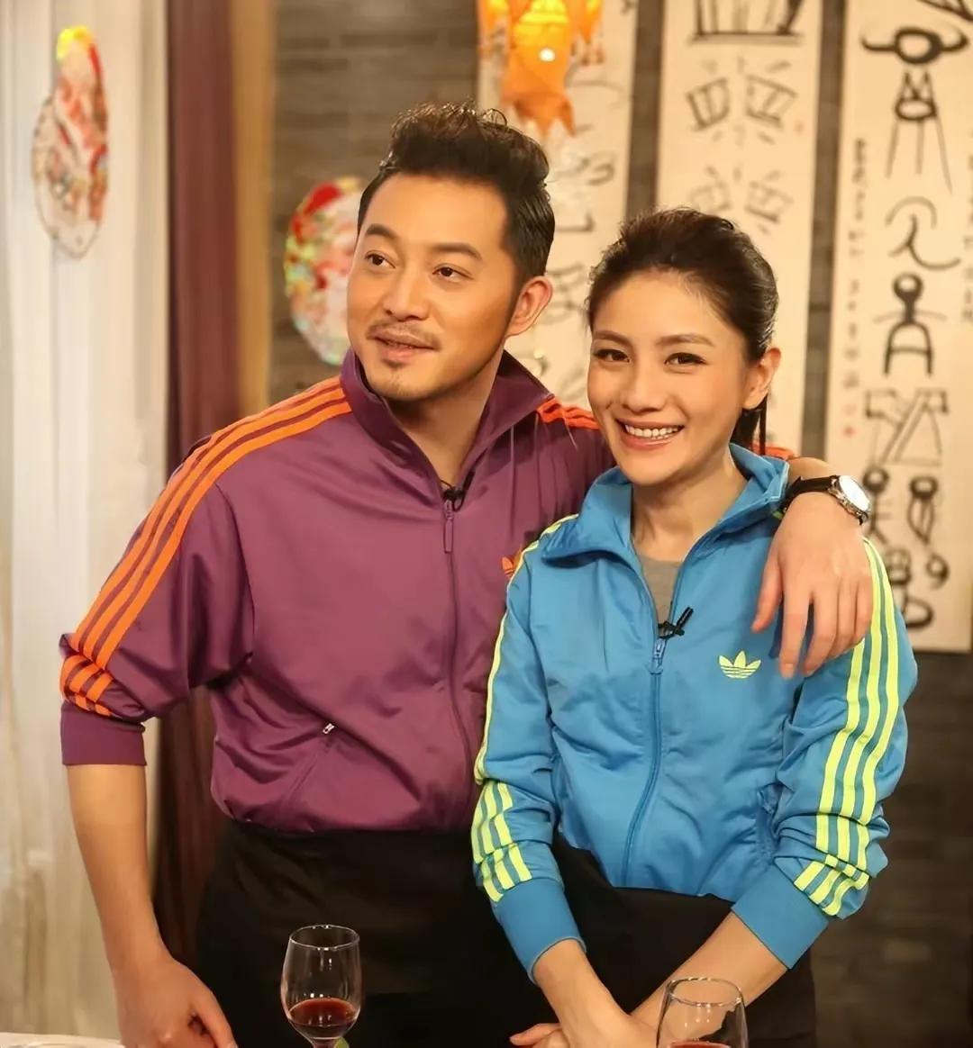 虽然我不知道他俩叫什么？但我知道他俩的戏演的不错，而且还是特别恩爱的夫妻👫
