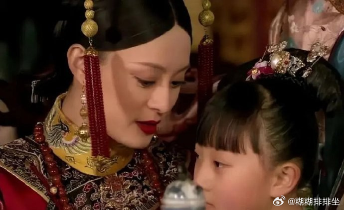 同样是甄嬛的女儿，胧月去和亲，而灵犀却享尽一生荣宠