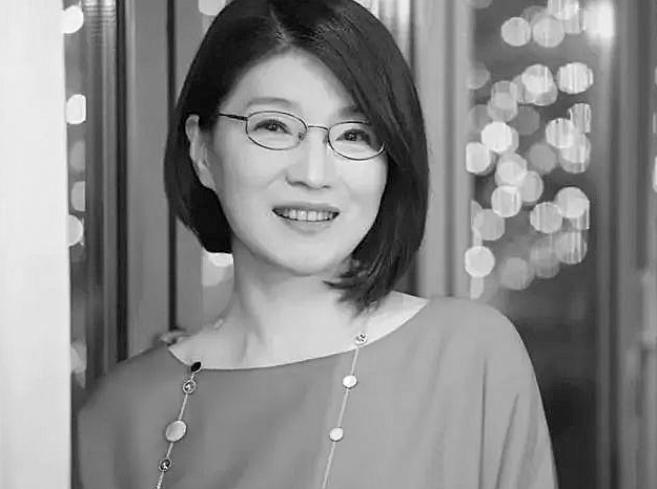 温州女首富抗癌失败，即使名下有两家医药上市公司，市值高达 3700 亿元，最后还