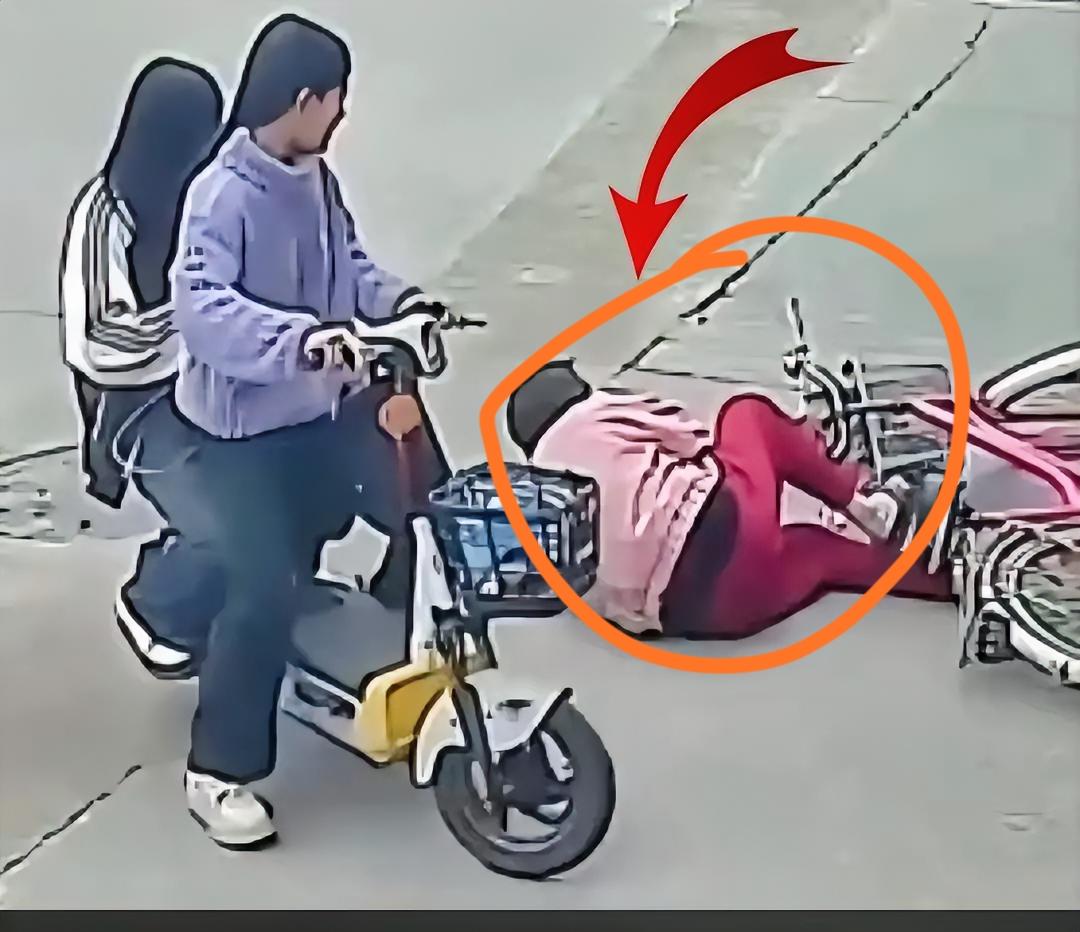 福建的老太太撤诉了。

本来定于2月26号开庭的案子，也停了。

老太太当时在路