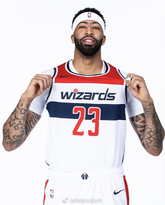 安东尼·戴维斯将在两周后接受复查。戴维斯因左手韧带损伤而缺阵，目前他的恢复情况符