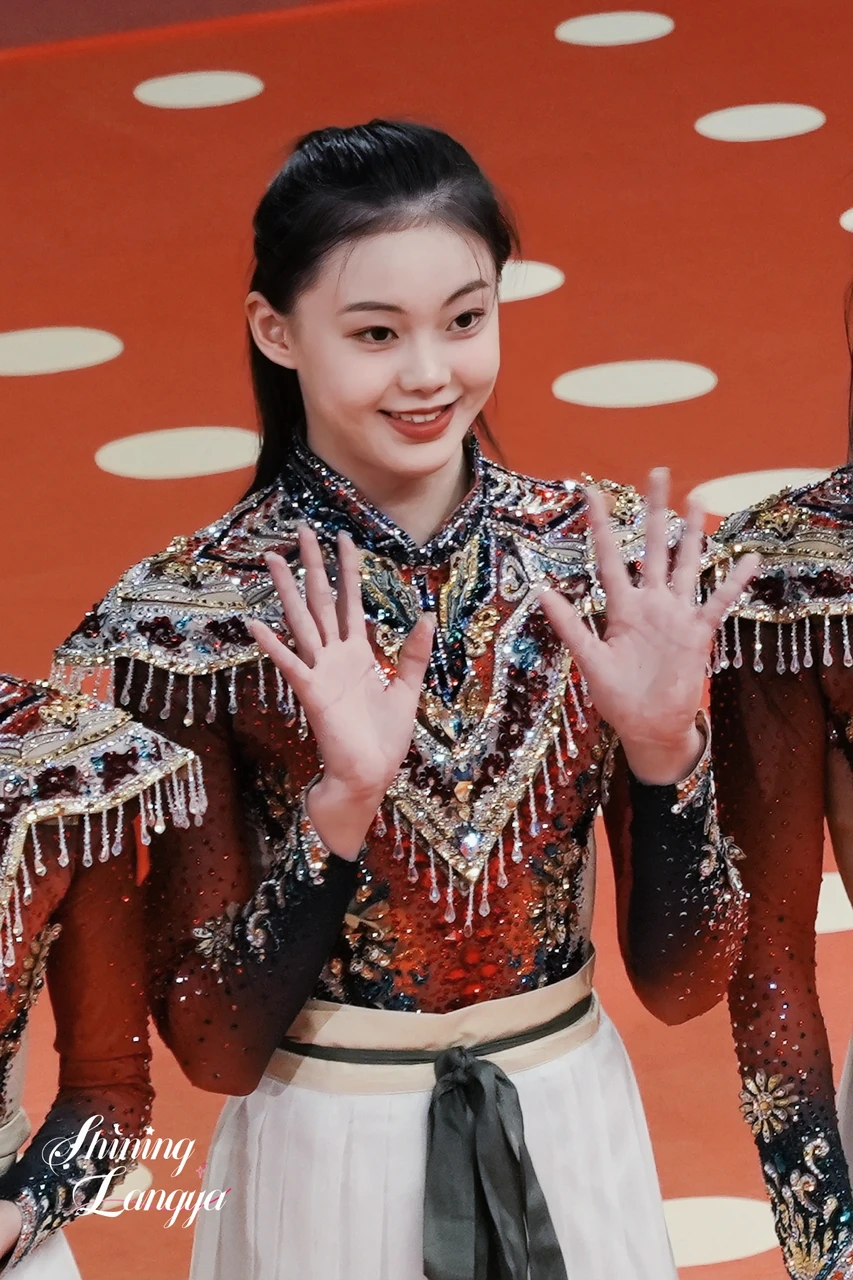艺术体操的运动员妹妹们颜值都太高了吧