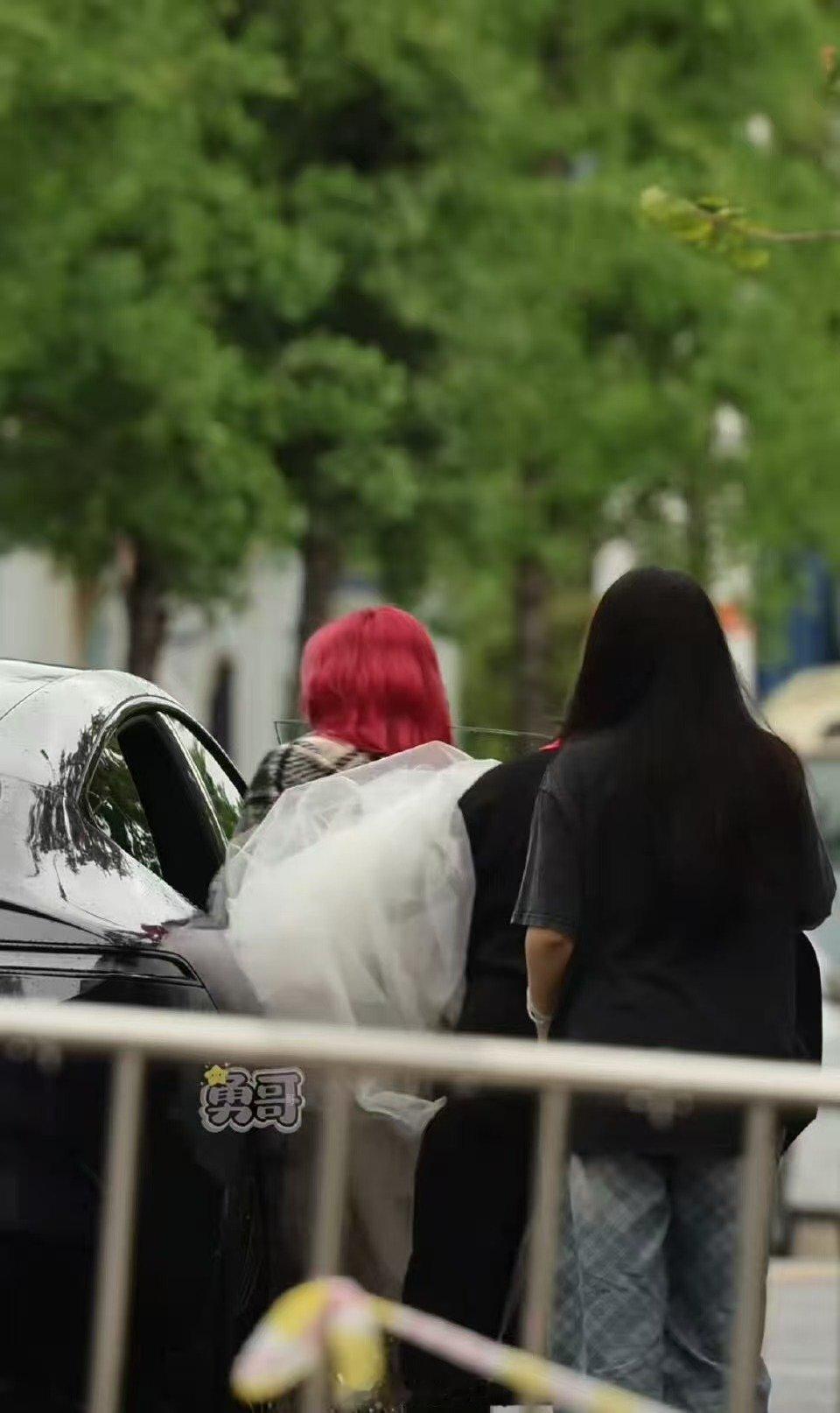 庄法穿婚纱庄法穿婚纱了 拿什么输娱乐