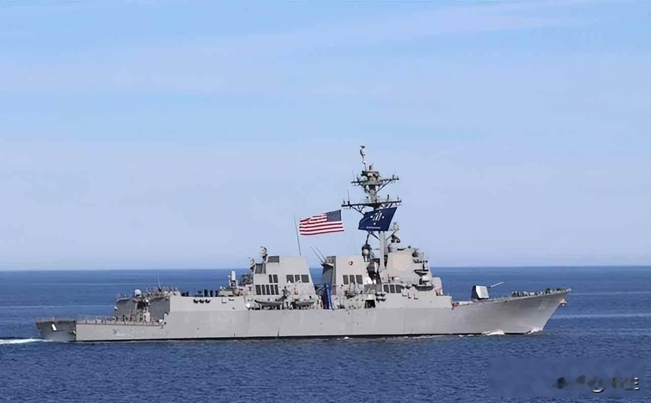 伊朗海峡堵船，美军扣中国货轮，沙特连夜打给北京
2026年2月下旬，美国和以色列