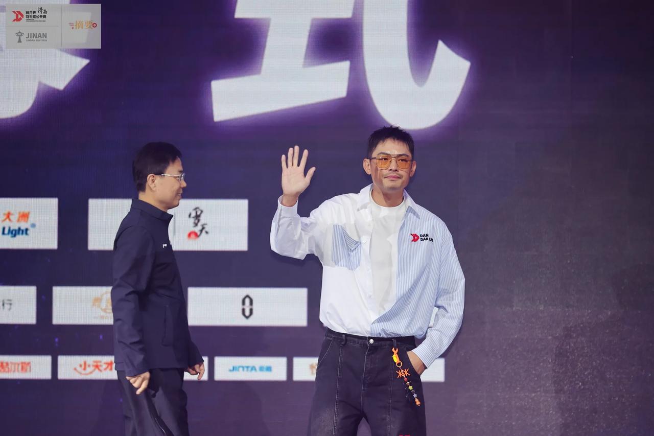 六冠王的最后几道坎：八强逐个看，谁能拦住赵俊鹏

赵俊鹏的第六冠还剩三场球：今晚