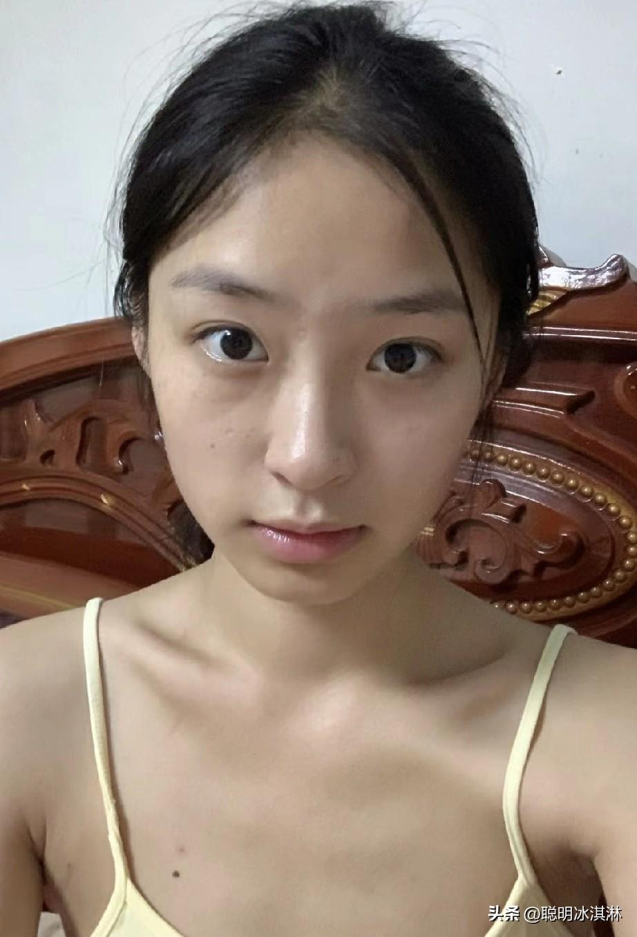 少女宅家自拍，慵懒日常