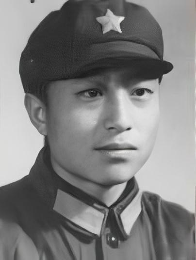 通信兵赵利民，于1977年9月，在配属野战军的演习中，因吸入机器废气中...