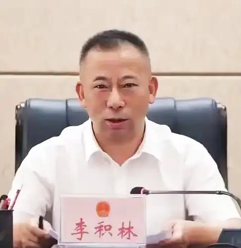 上饶市广丰区，近几年事有点多啊

长假前一天，该区上榜的李积林（1967年出生）