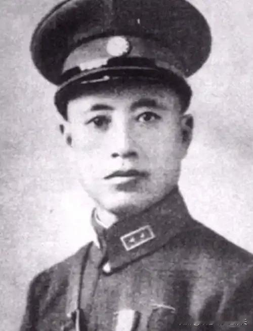 1943年，国军上将于学忠被两万日伪军围住，突围路线全被堵死。危急时刻，少将魏凤