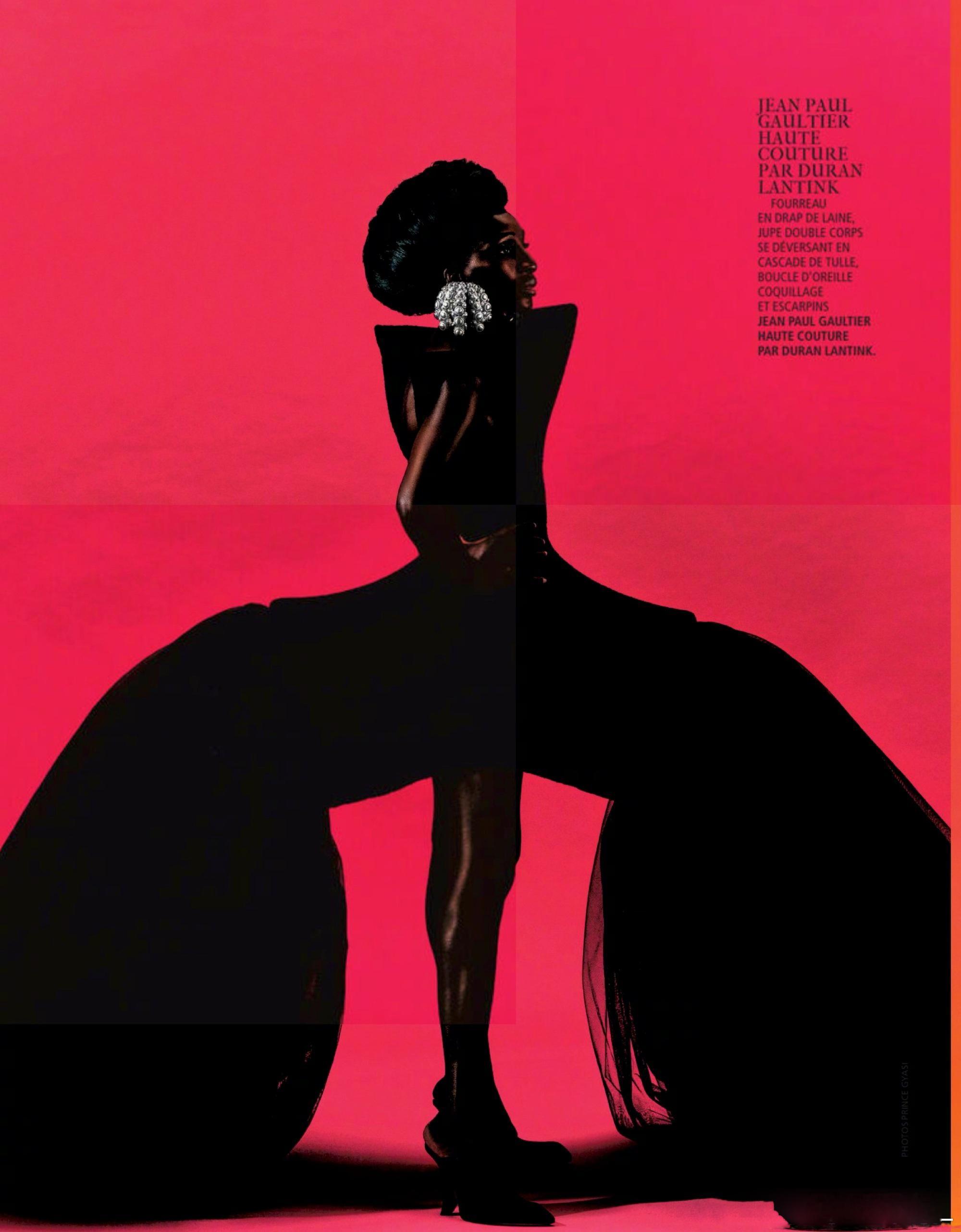本周 Madame Figaro 封面大片，聚焦月初新近发布的26秋冬高定礼服。