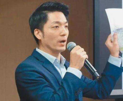 台北市长蒋万安最近撂了句狠话！

他说，要是大陆军机继续在台海绕飞演习，他就要停