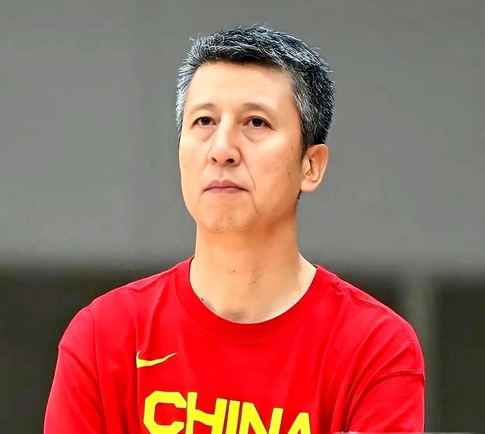 被缺兵少将的日本二队按在地上摩擦，分差一度拉大到35分，这回连借口都没得找。
