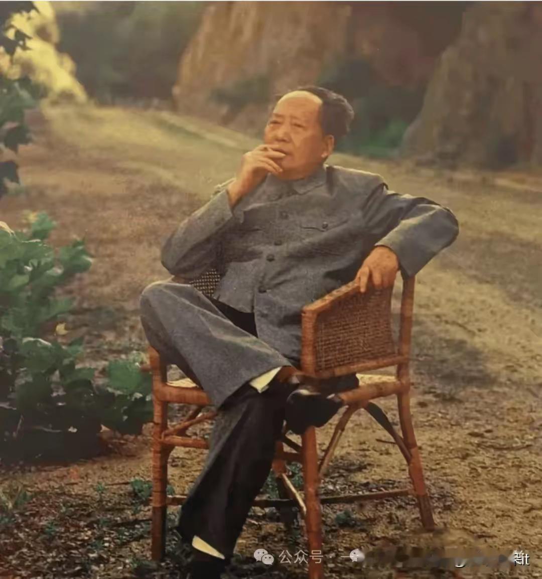 一生致力于民族复兴的伟大领袖！山河无恙，皆如您所愿
 
为什么如今的中国能挺直腰