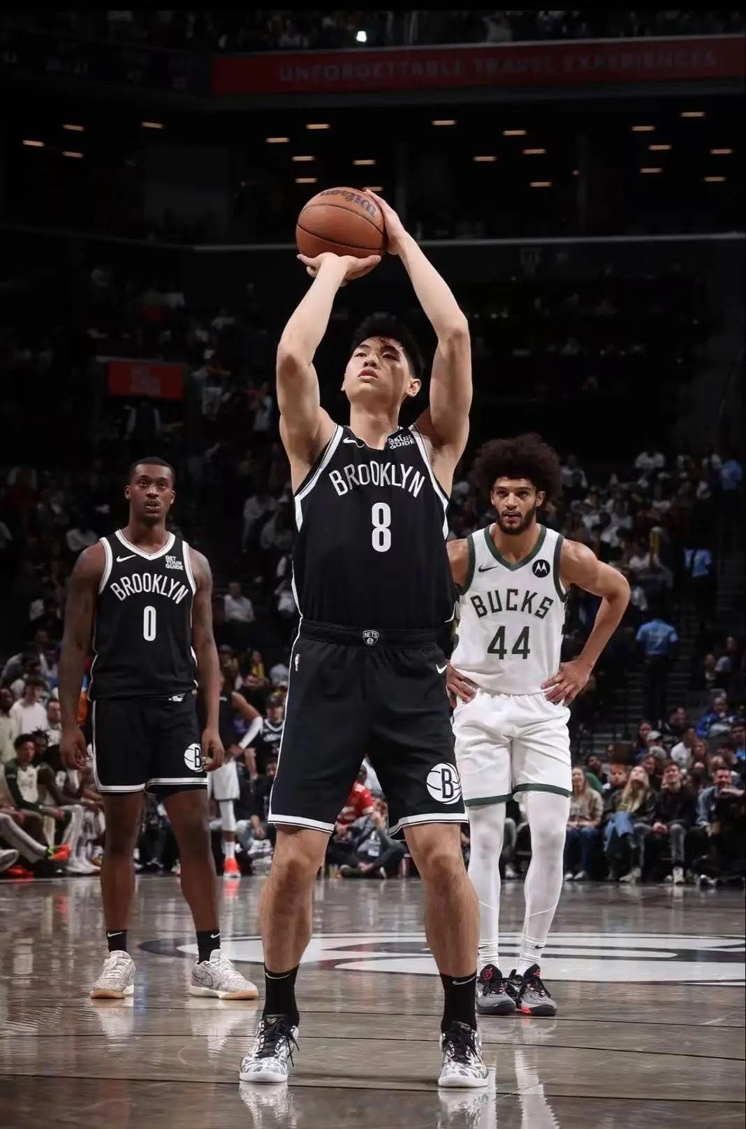 崔永熙NBA首秀后更新社媒：NBA的第一分来得比想象快中国球员崔永熙今日在篮网主