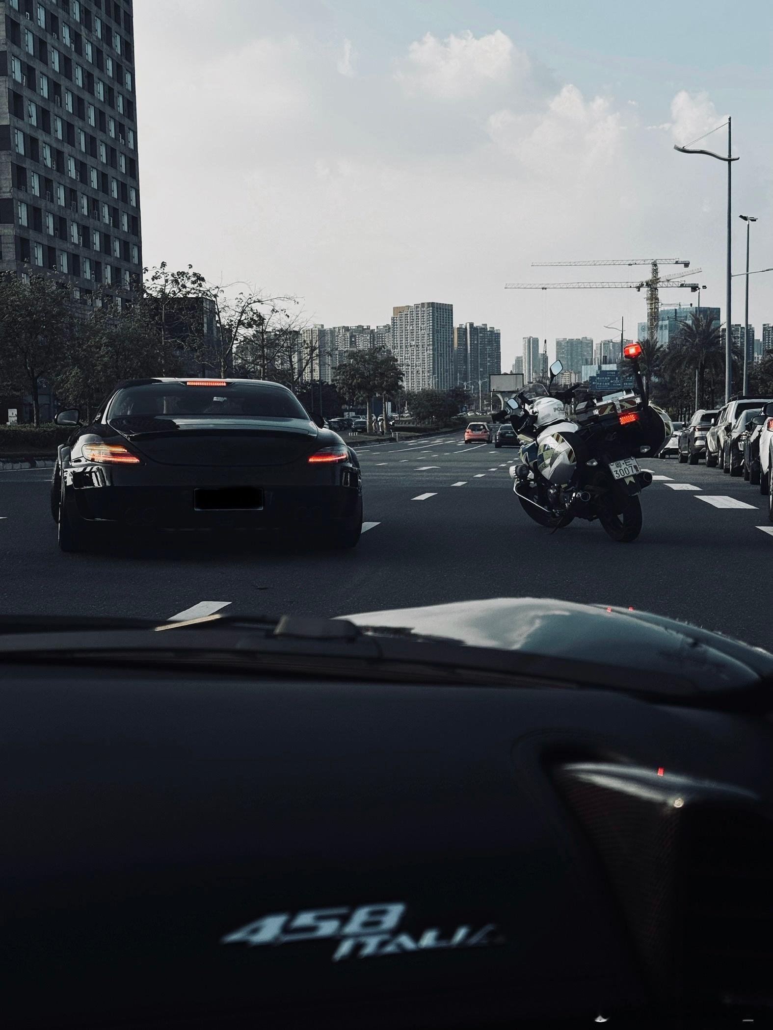 我守了45秒的包他4秒拆了不是因为我不够努力，而是因为他有钳  ​​​