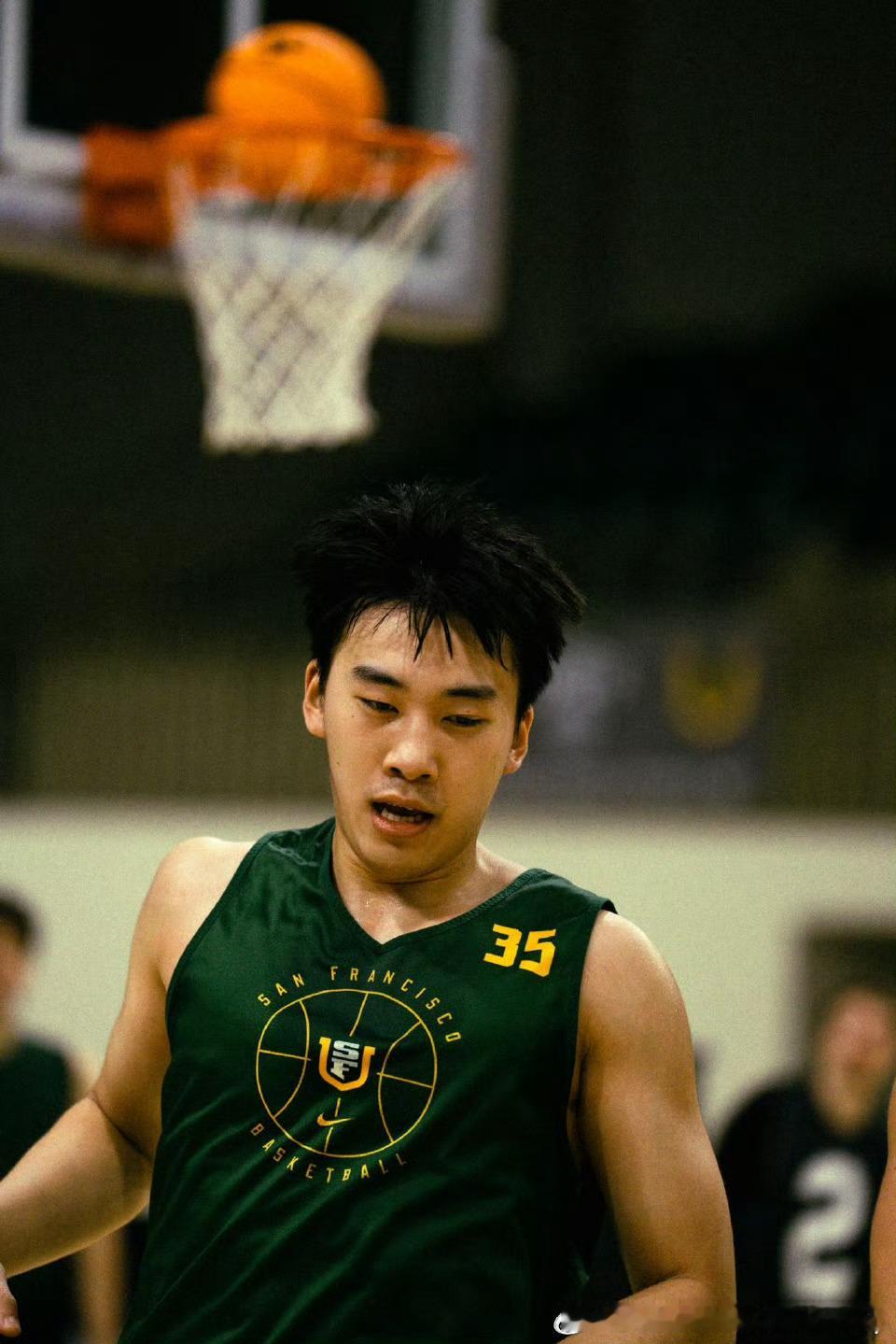 王俊杰和赵维伦两位都可以把转校考虑起来了王俊杰赵维伦ncaa中国德比NCAA