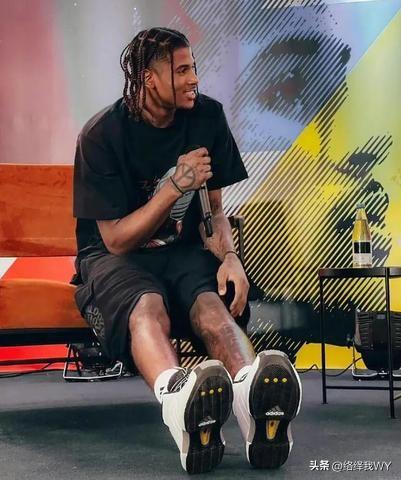 有人说，熟悉的格林又回来了，三月刚过风雪就覆盖了格林，面对魔术效率低下仅仅拿到8