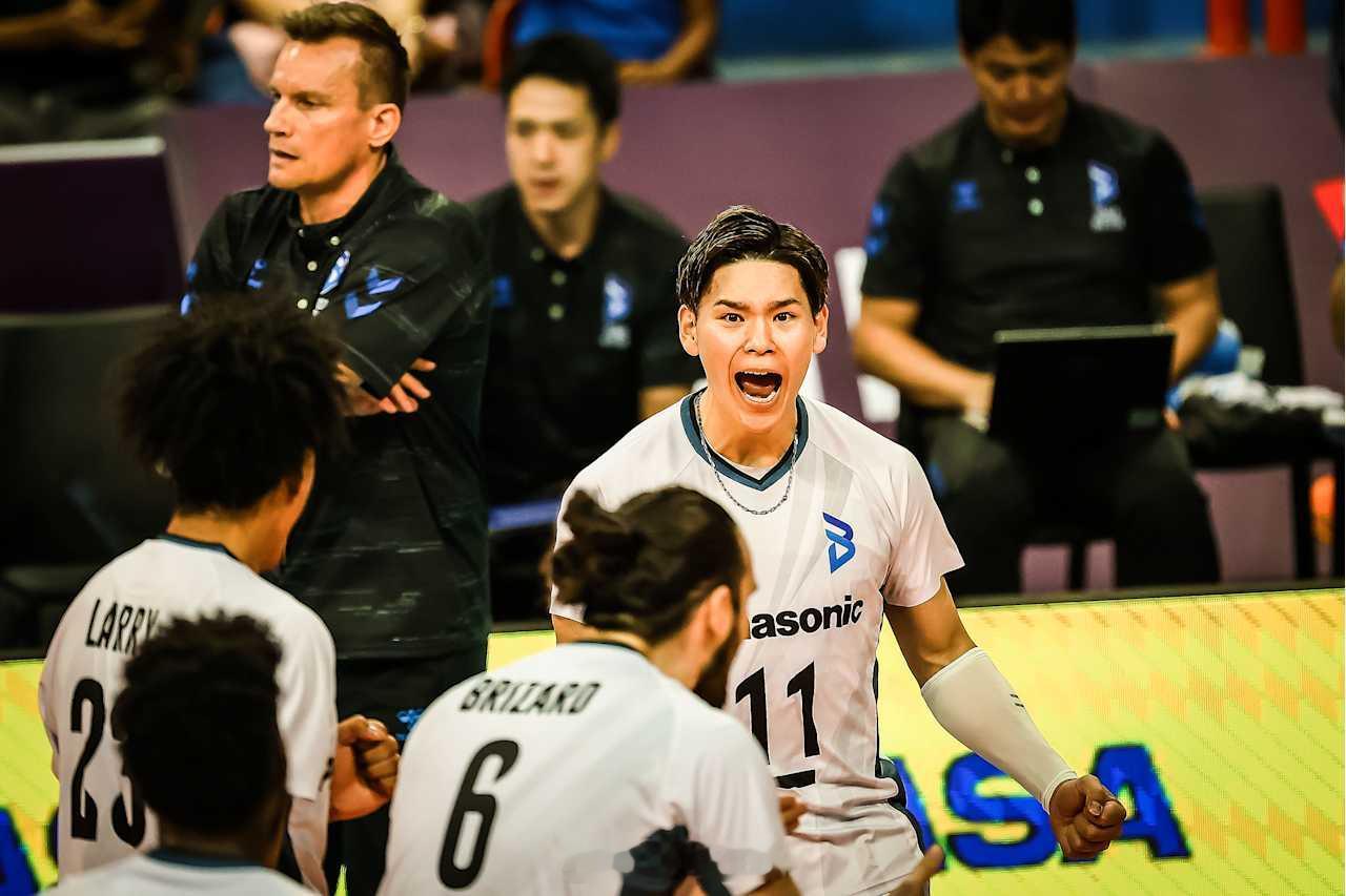 【2025男排世俱赛 小组赛：大阪布鲁特恩3-0克鲁塞罗】北京时间16日晚上，巴