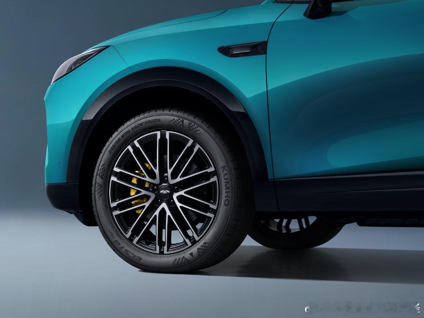 【一场“躺平”引发的“自证”，奇瑞风云T9L这波操作很圈粉】从网友调侃“高管身高