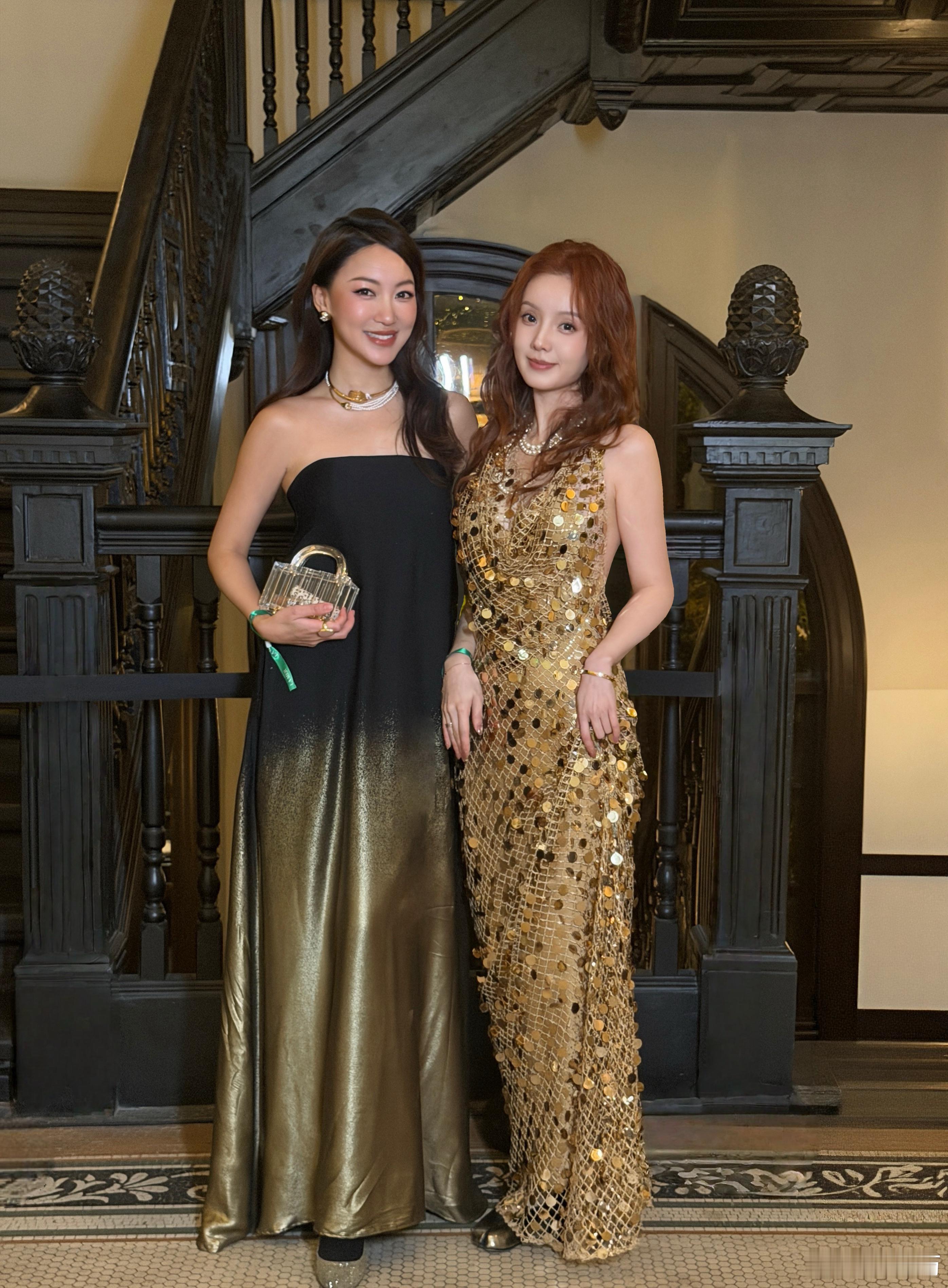 来圣诞派对里找你们的老朋友啦～🎄 