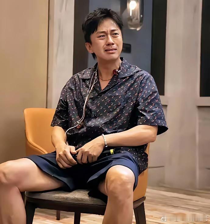 邓超这个人真不能细细观察，越观察你越会发现，他对演戏下的功夫比很多人以为的要深。