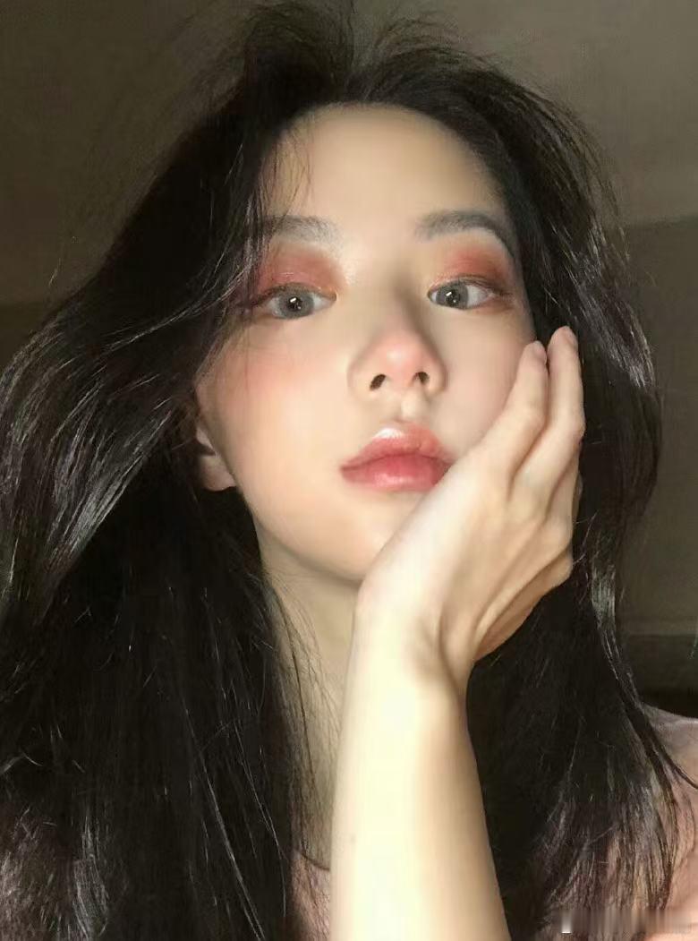 五年前女高时期的包上恩🈶 