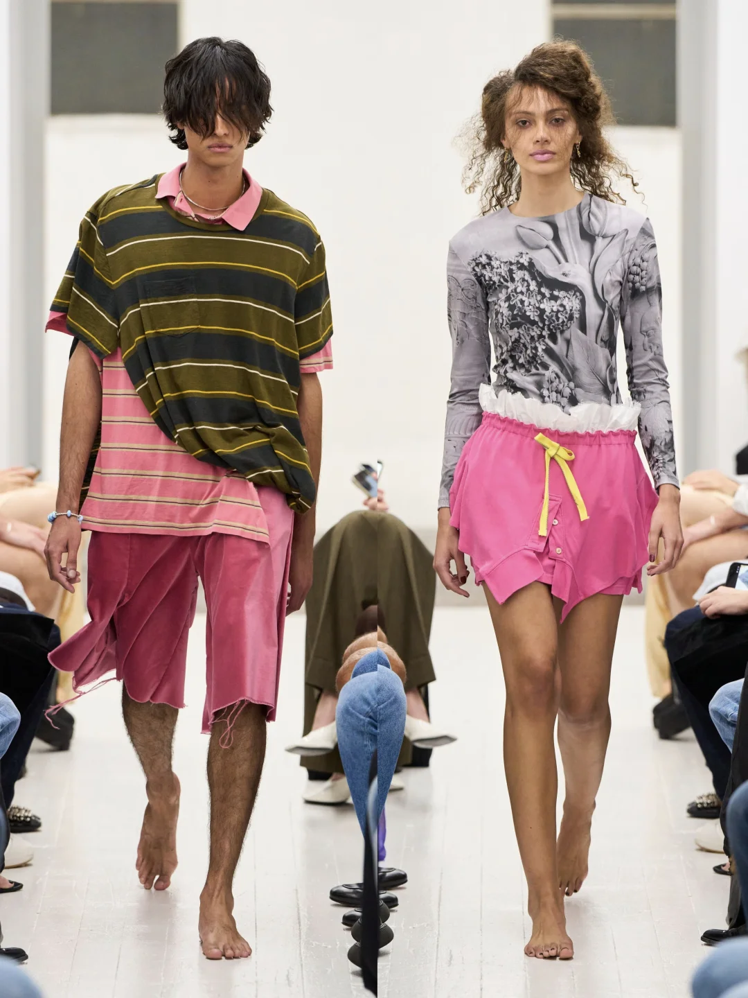 AUSTRALIA  2027/SS LOOKBOOK