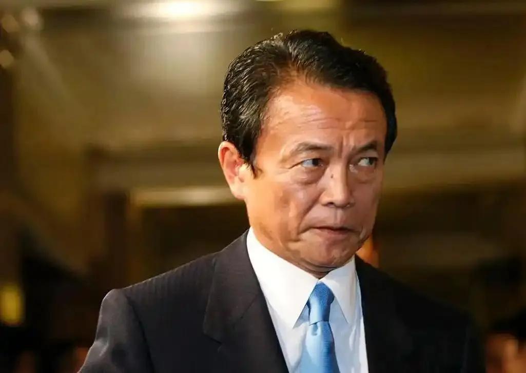 中国政府对高市早苗11月7日涉台错误言论拒绝撤回，不再回应中国严重关切采取反制。